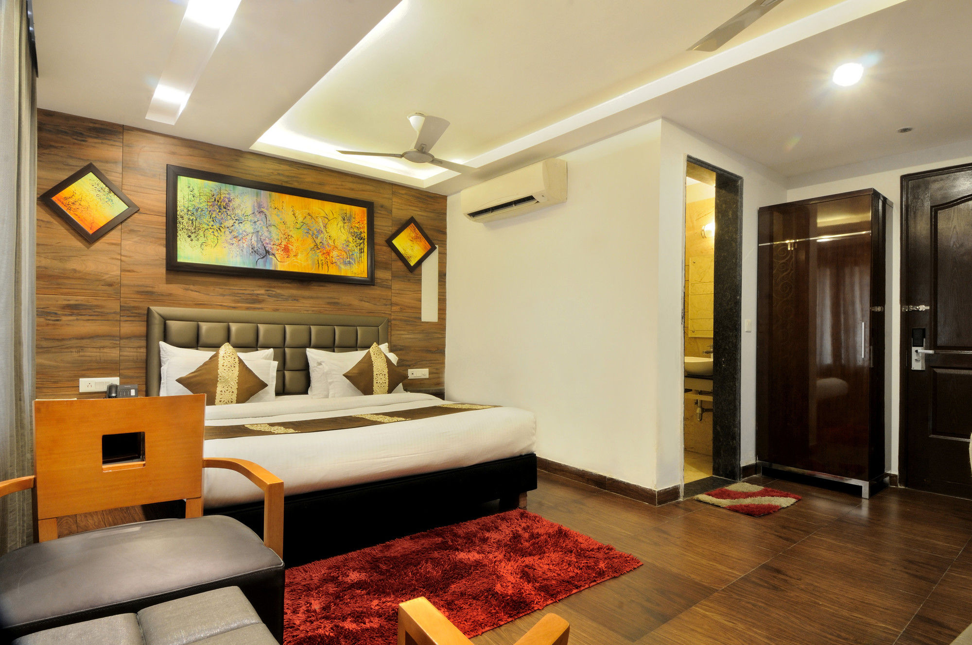 Фото Check In Room Chuna Mandi