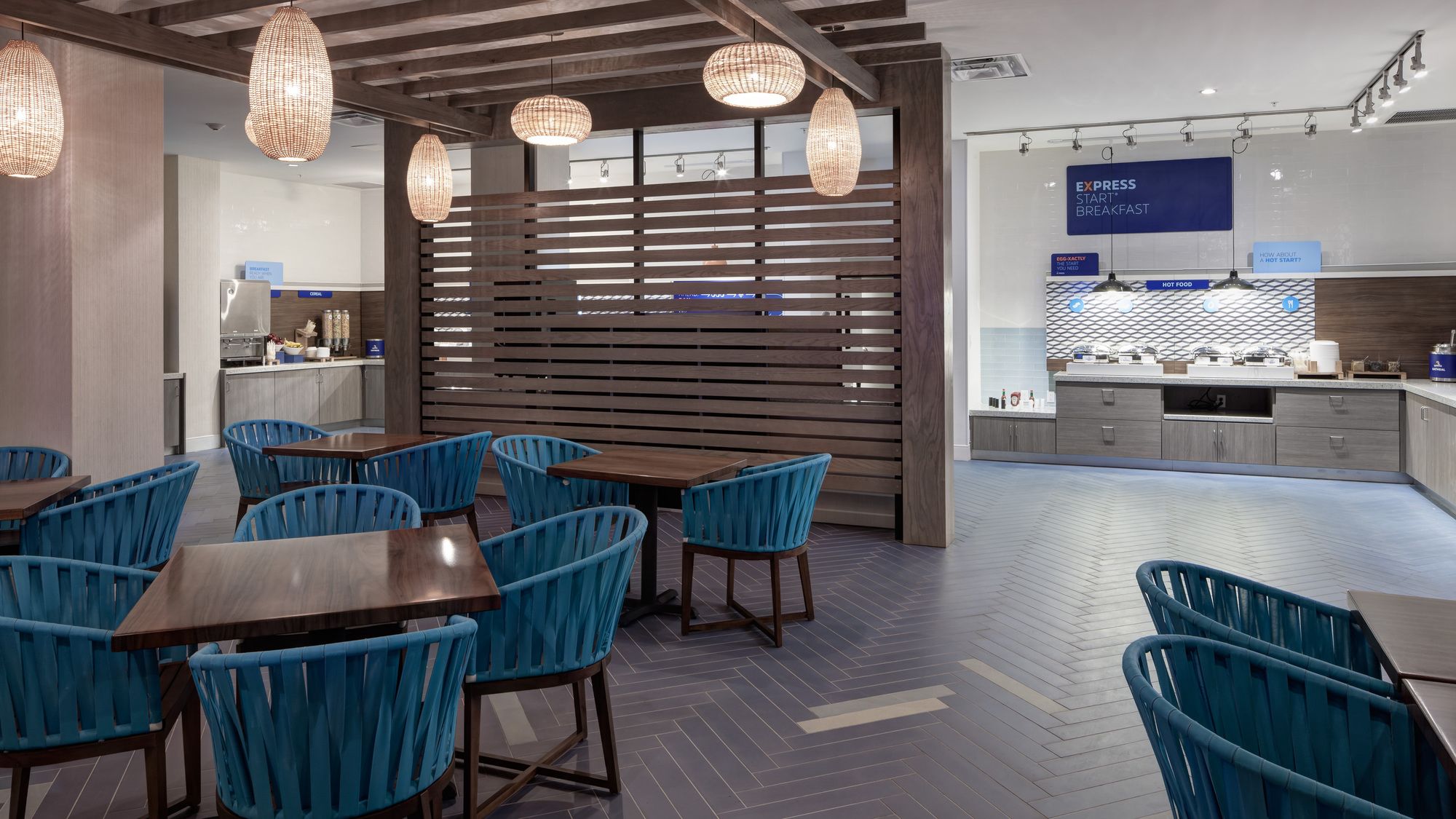 Фото Holiday Inn Express & Suites Orlando at SeaWorld, an Ihg Hotel