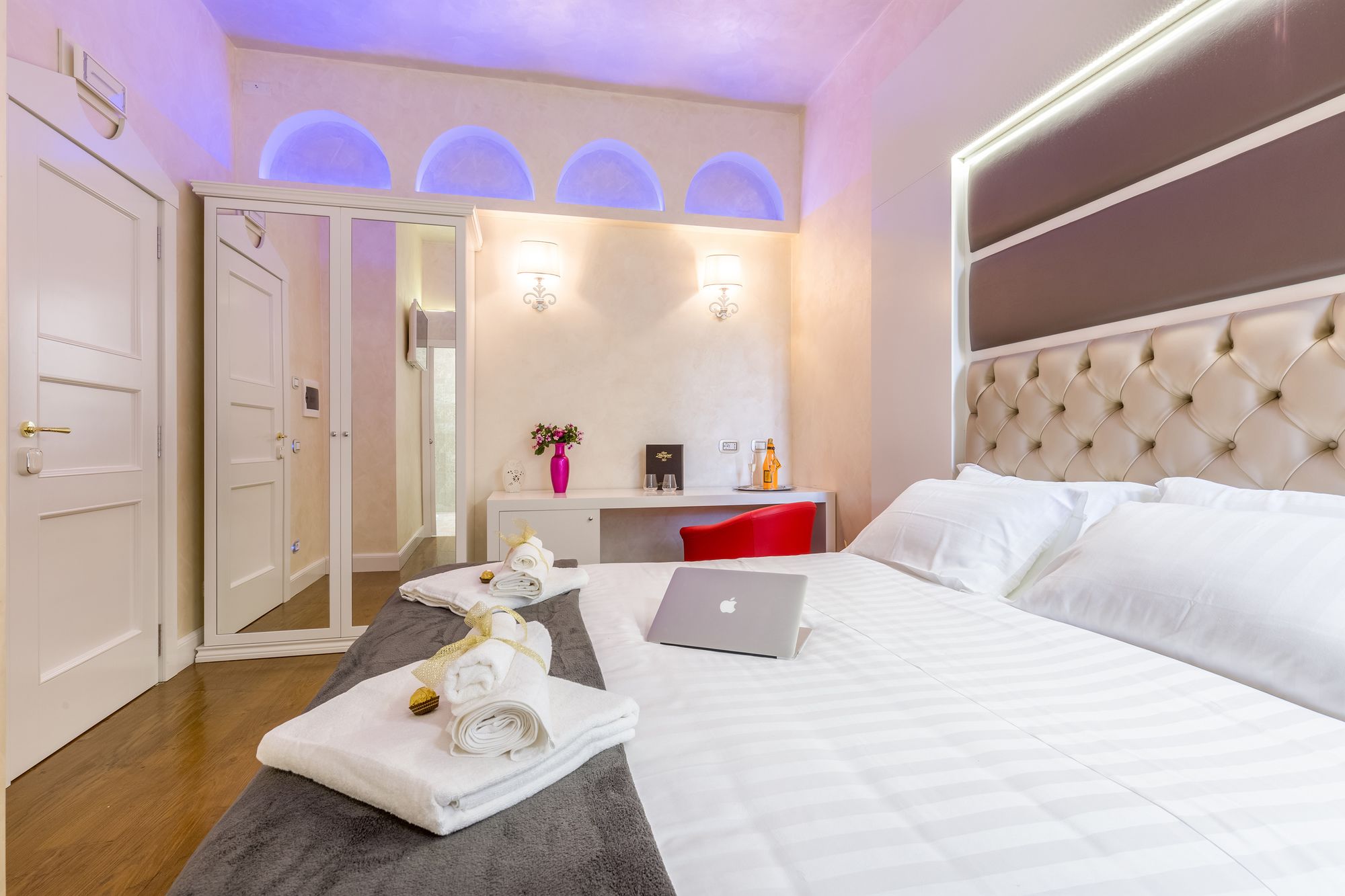 Фото Rental In Rome Piazza Venezia View Luxury Apartment B