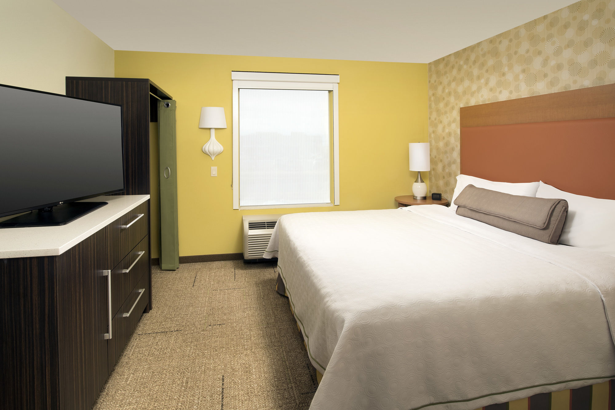 Фото Home2 Suites by Hilton Denver International Airport