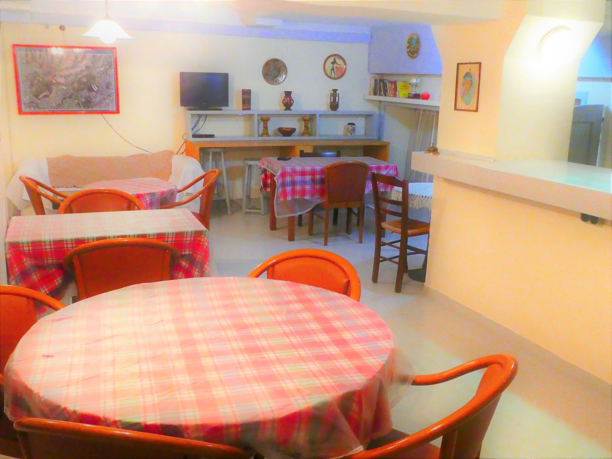 Фото Fivos Hotel - Hostel