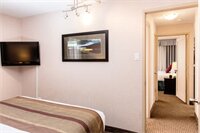 Фото Campus Tower Suite Hotel