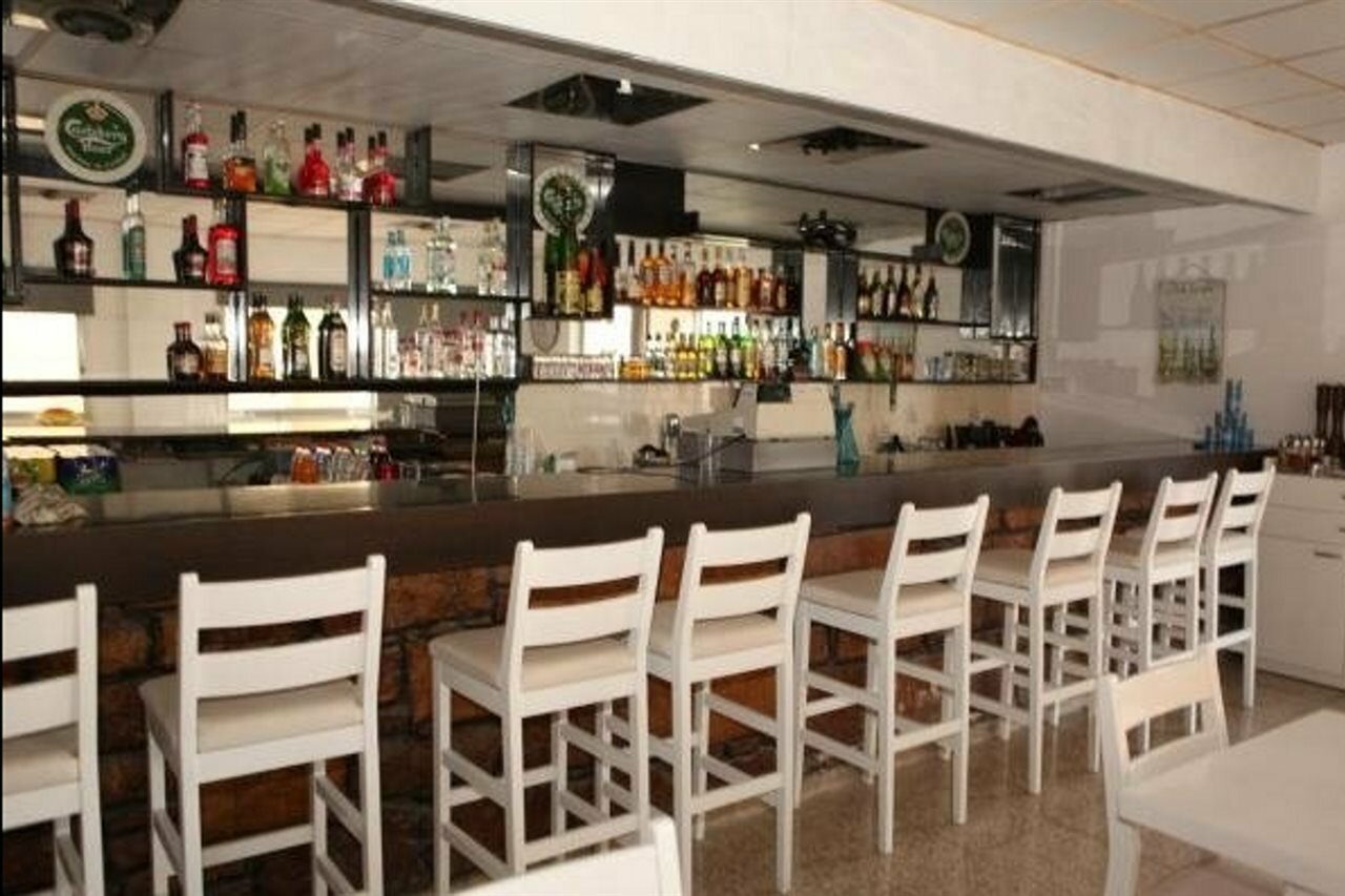 Фото Polyxeni Hotel Apartments