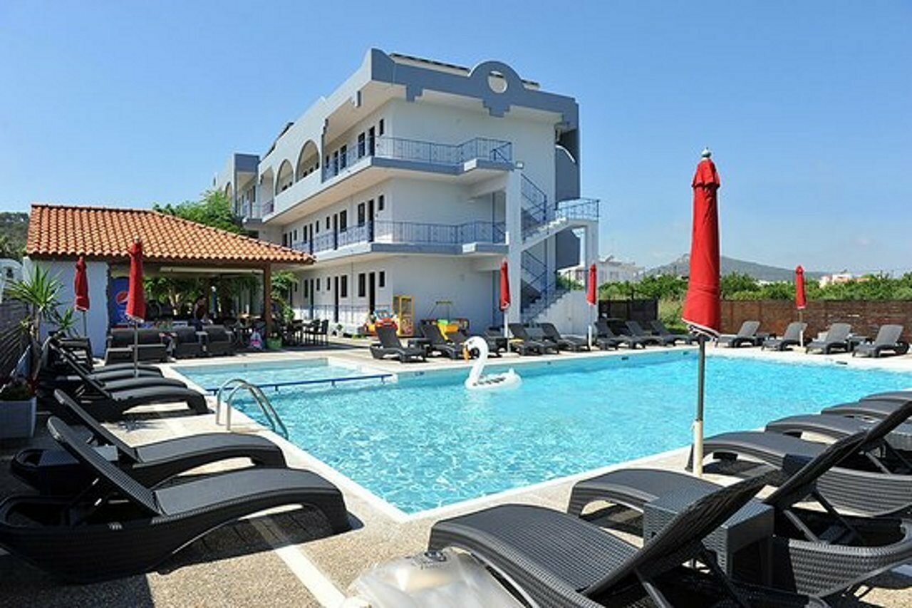 Фото отеля 1