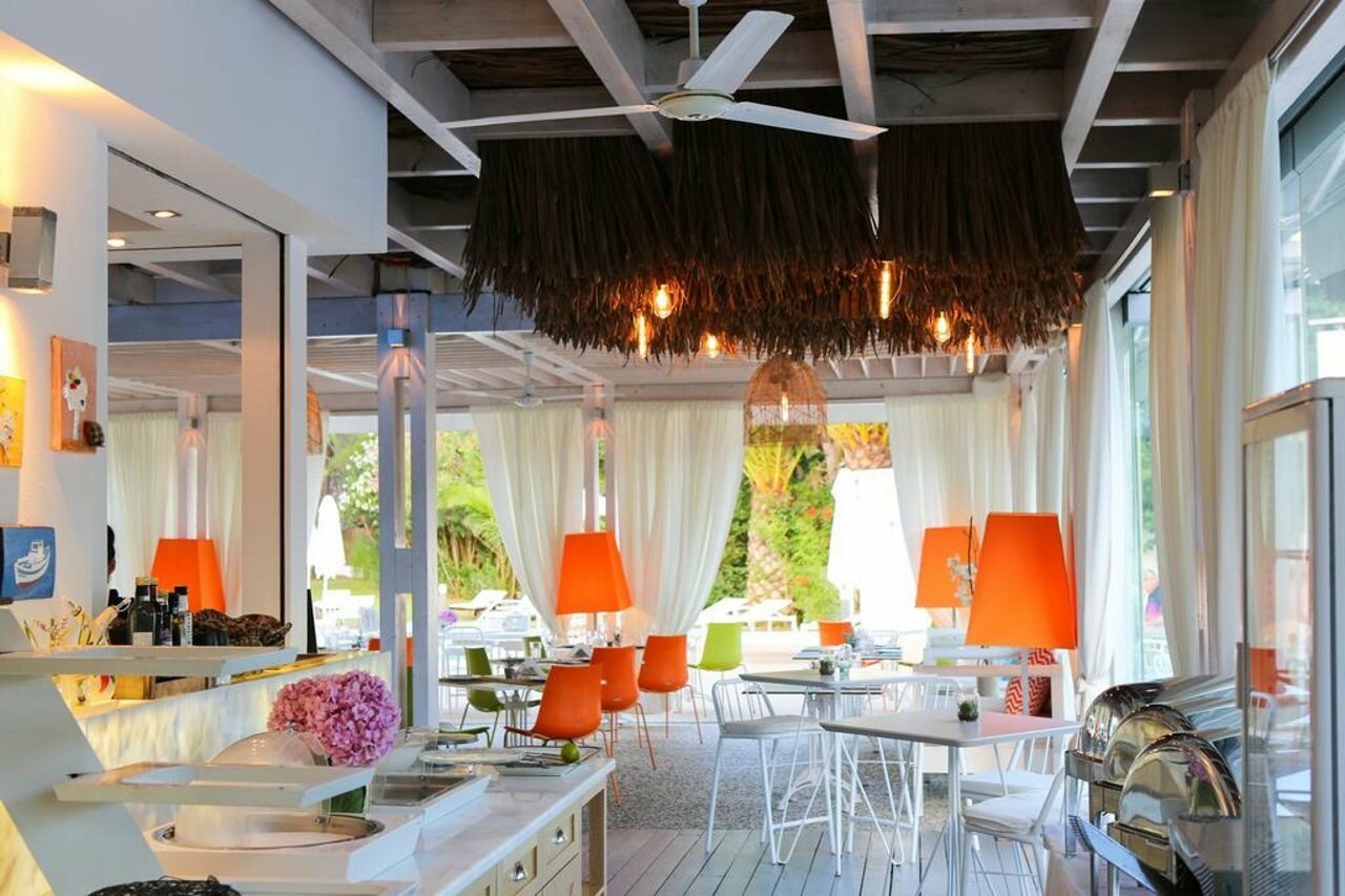 Фото Mandraki Village Boutique Hotel