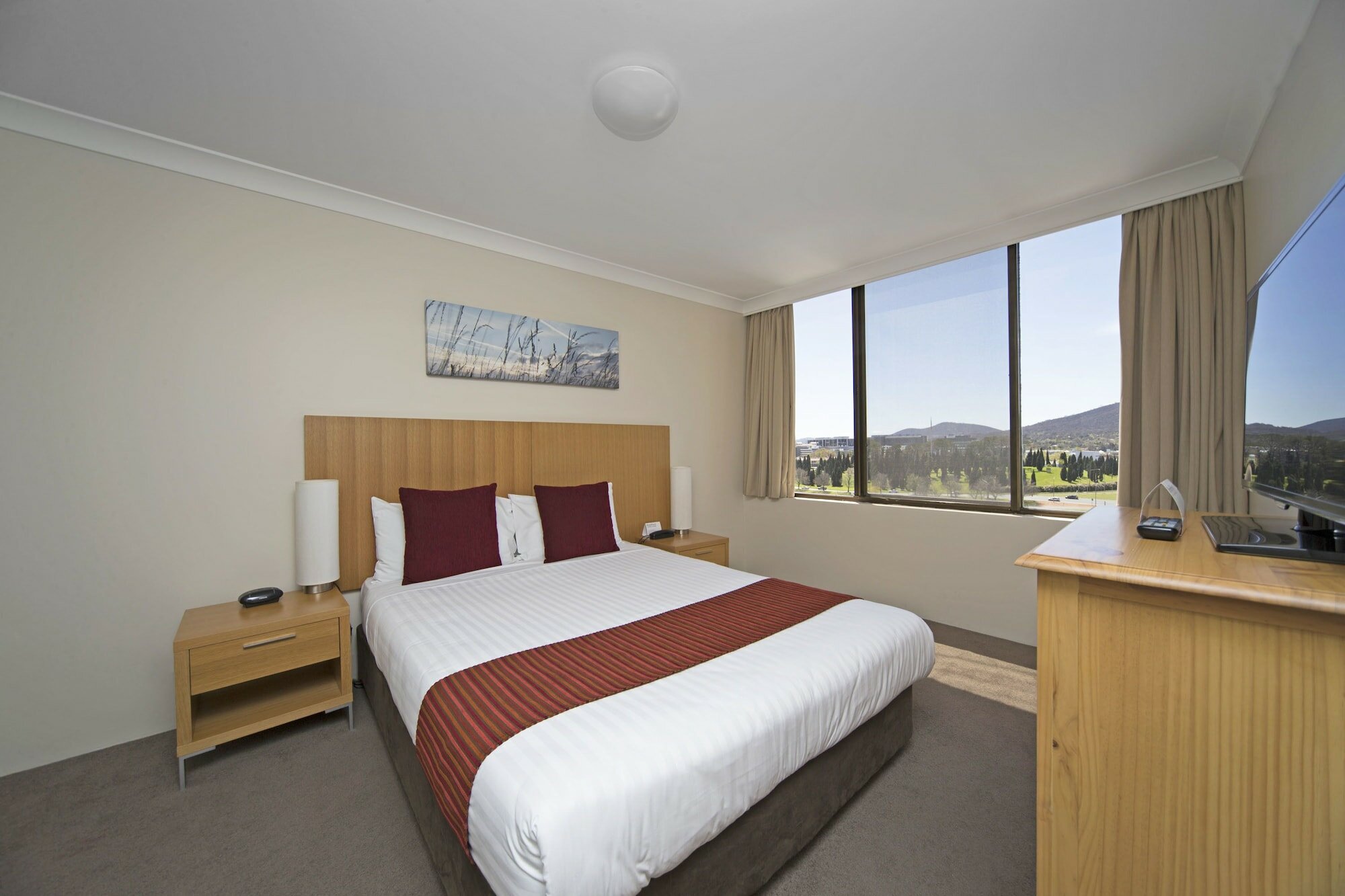 Фото BreakFree Capital Tower