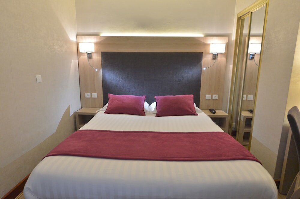 Фото Renoir Hôtel