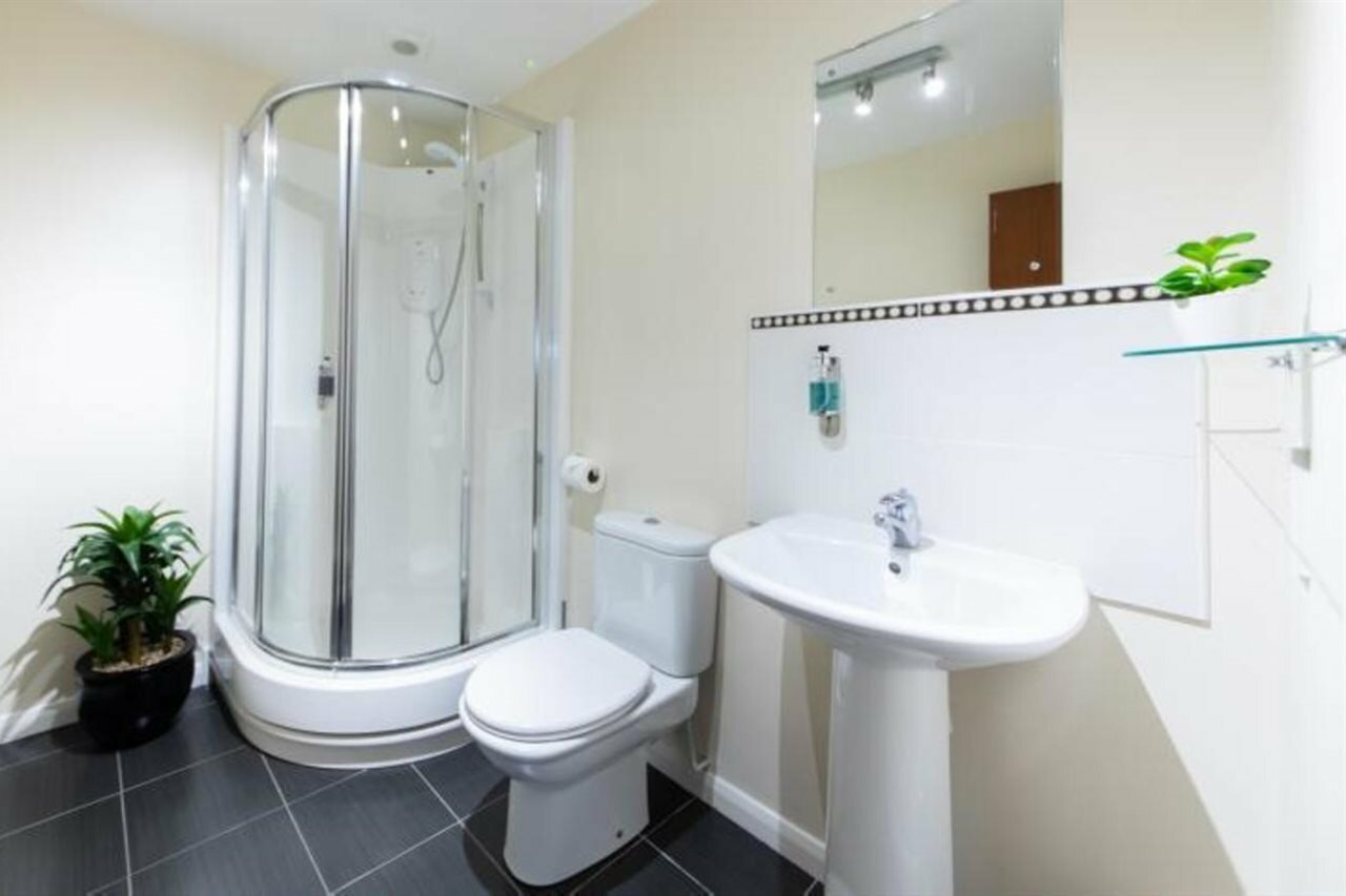 Фото The Spires Serviced Apartments Aberdeen
