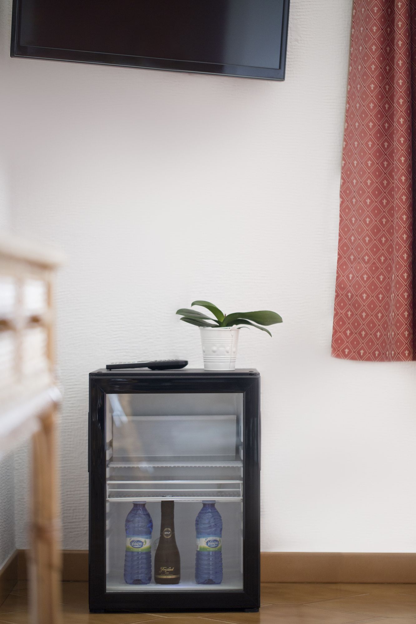 Фото Hostal Alhambra