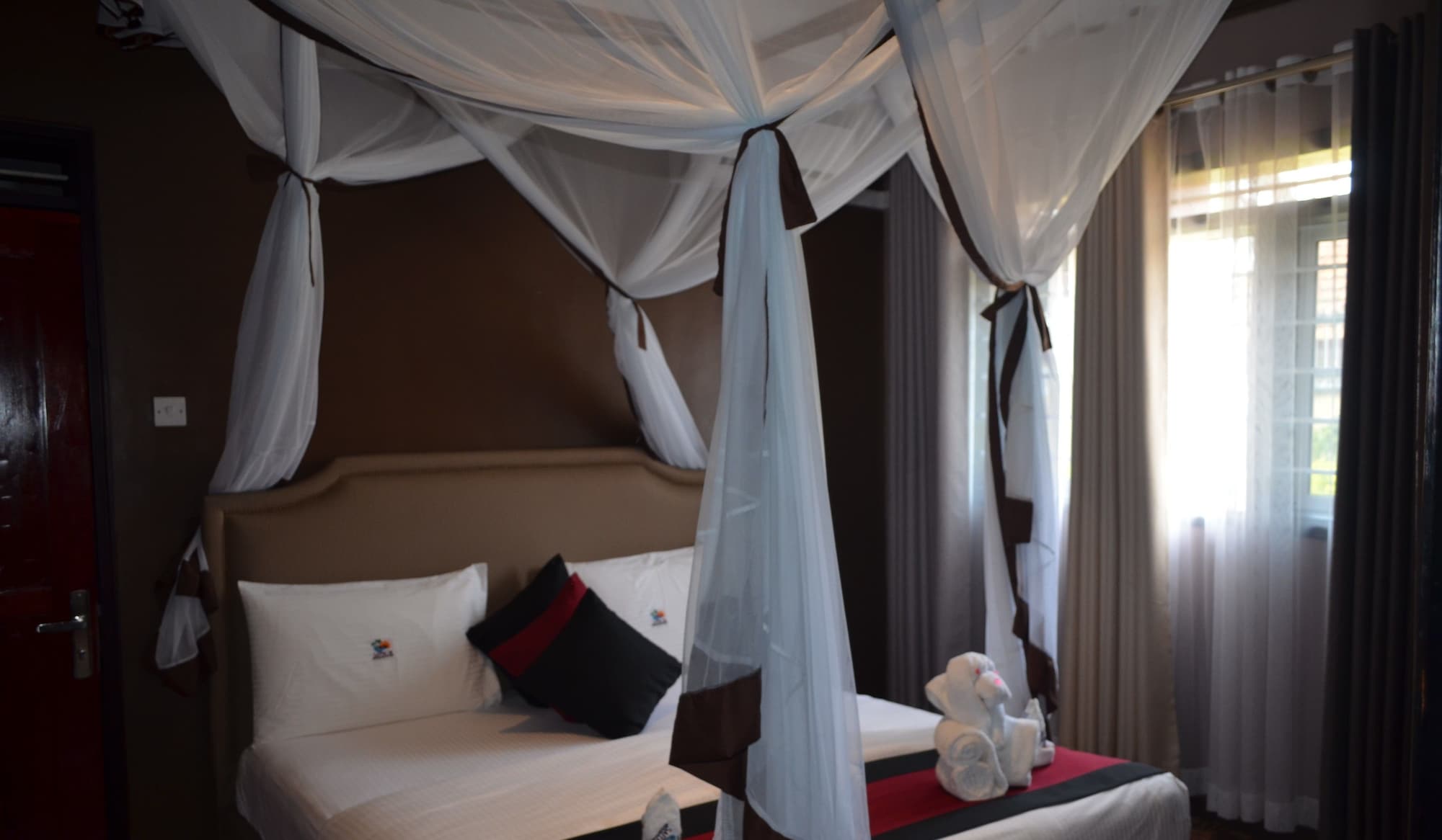 Фото Saffron Beach Bistro & Cottages