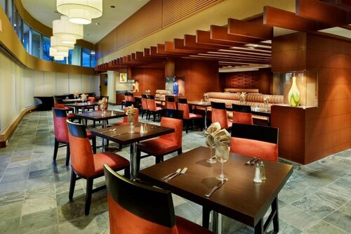 Внешний вид отеля Radisson Hotel Vancouver Airport в Ричмонде, фото 4