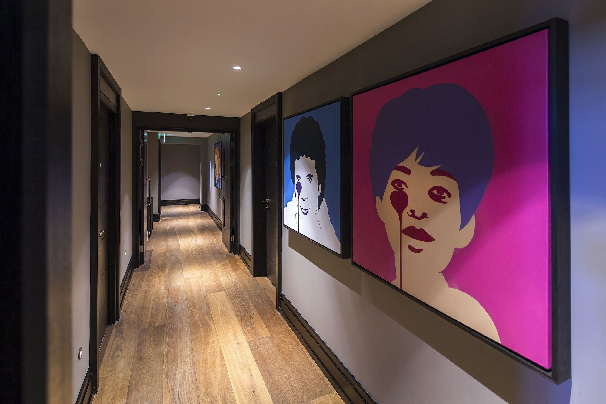 Фото Twr Y Felin Hotel