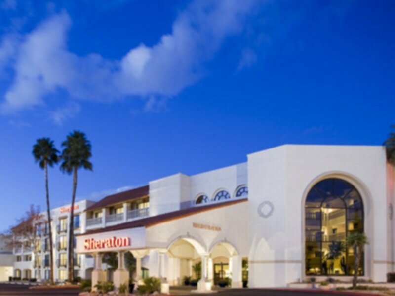 Фото Sheraton Tucson Hotel and Suites