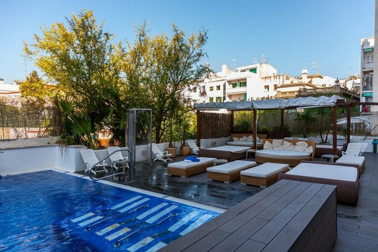 Фото отеля 2