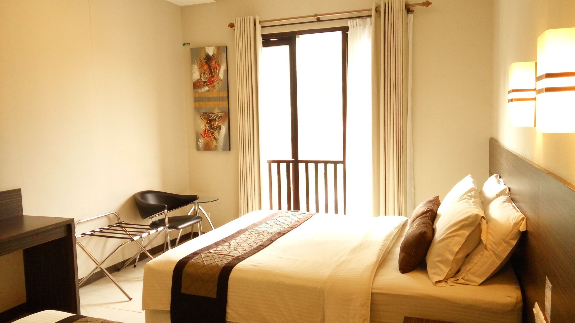 Фото Summer Hills Hotel