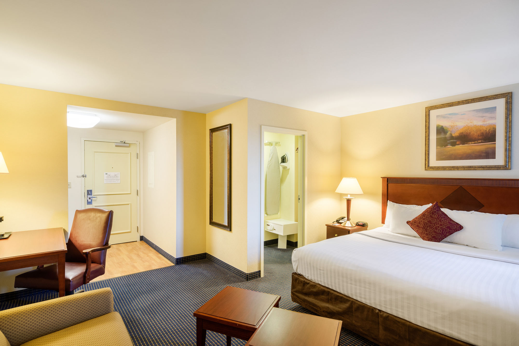 Фото MainStay Suites Dover