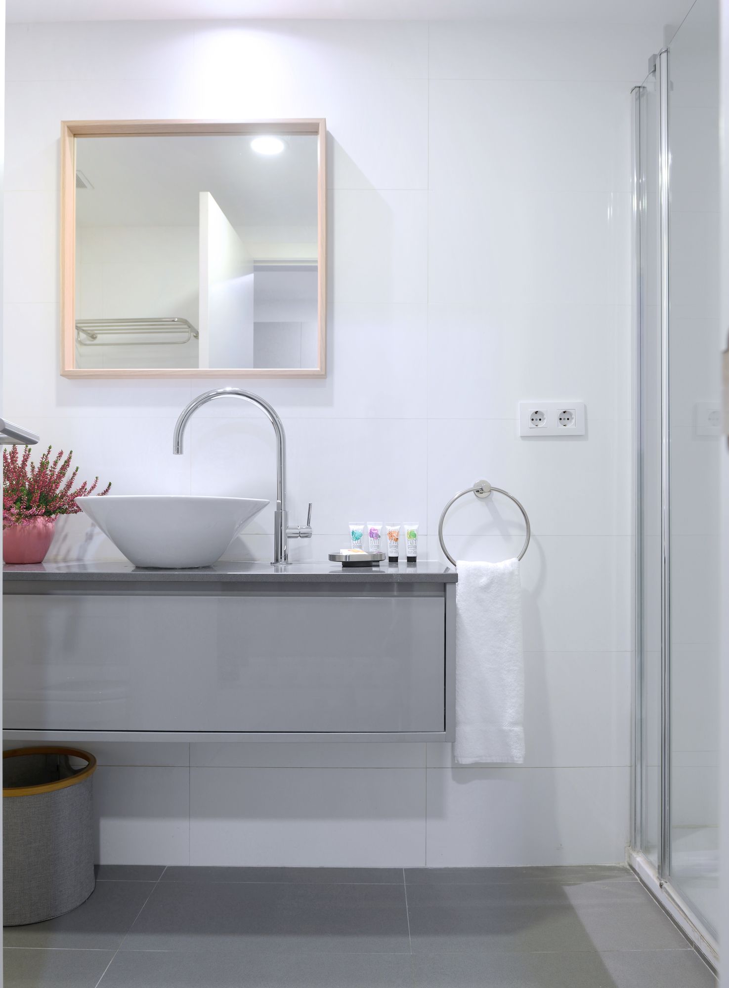 Фото Aspasios Atocha Apartments