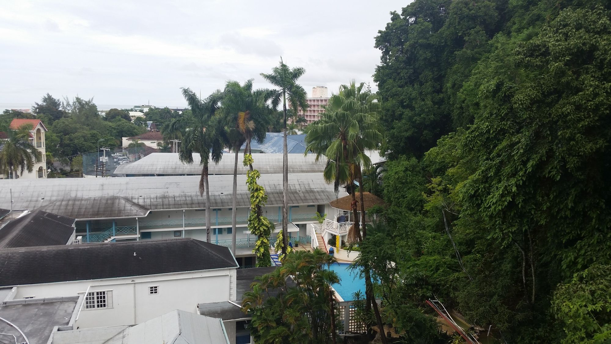 Фото Montego Bay Club Beach Resort