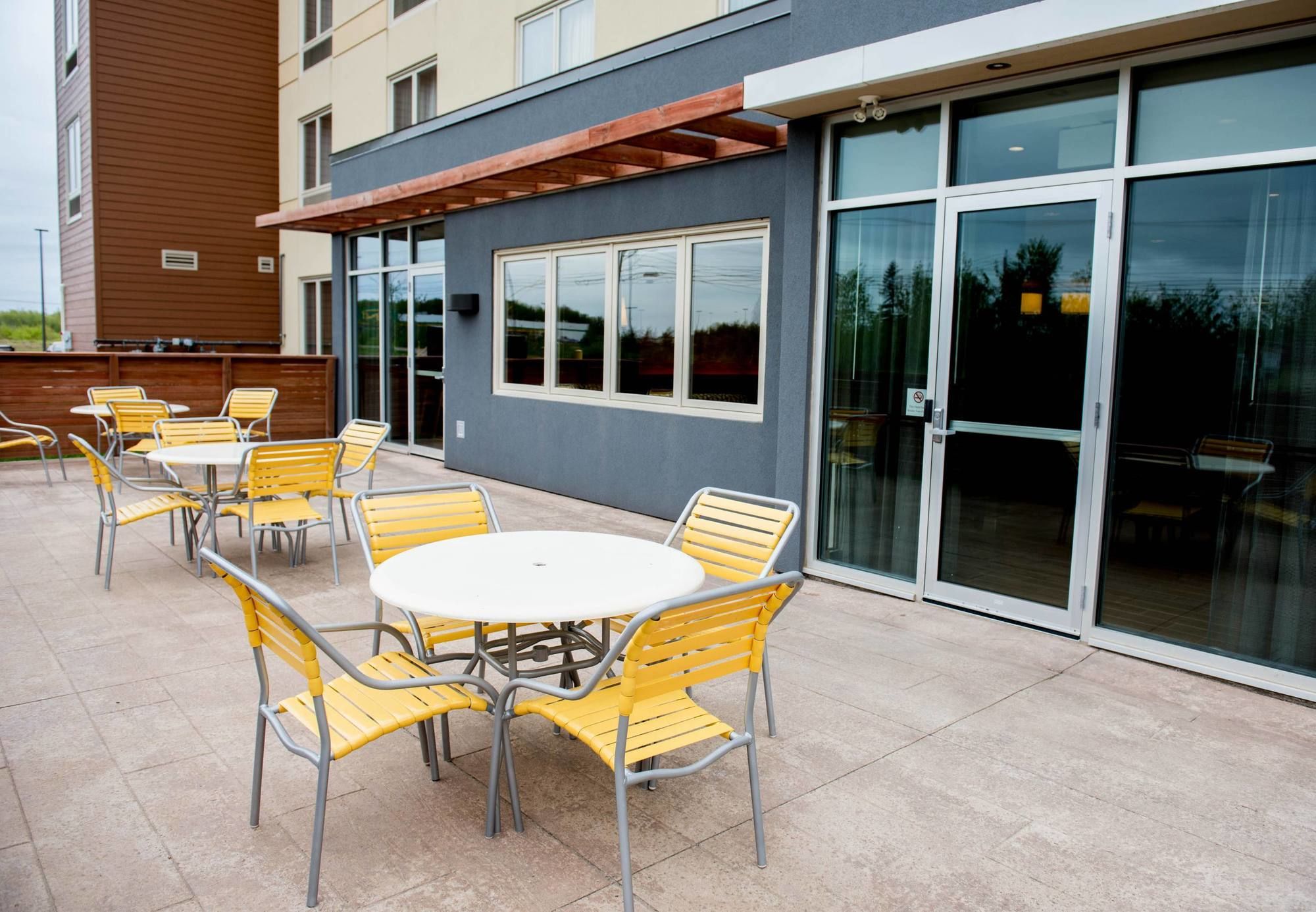 Фото Fairfield Inn & Suites by Marriott Moncton