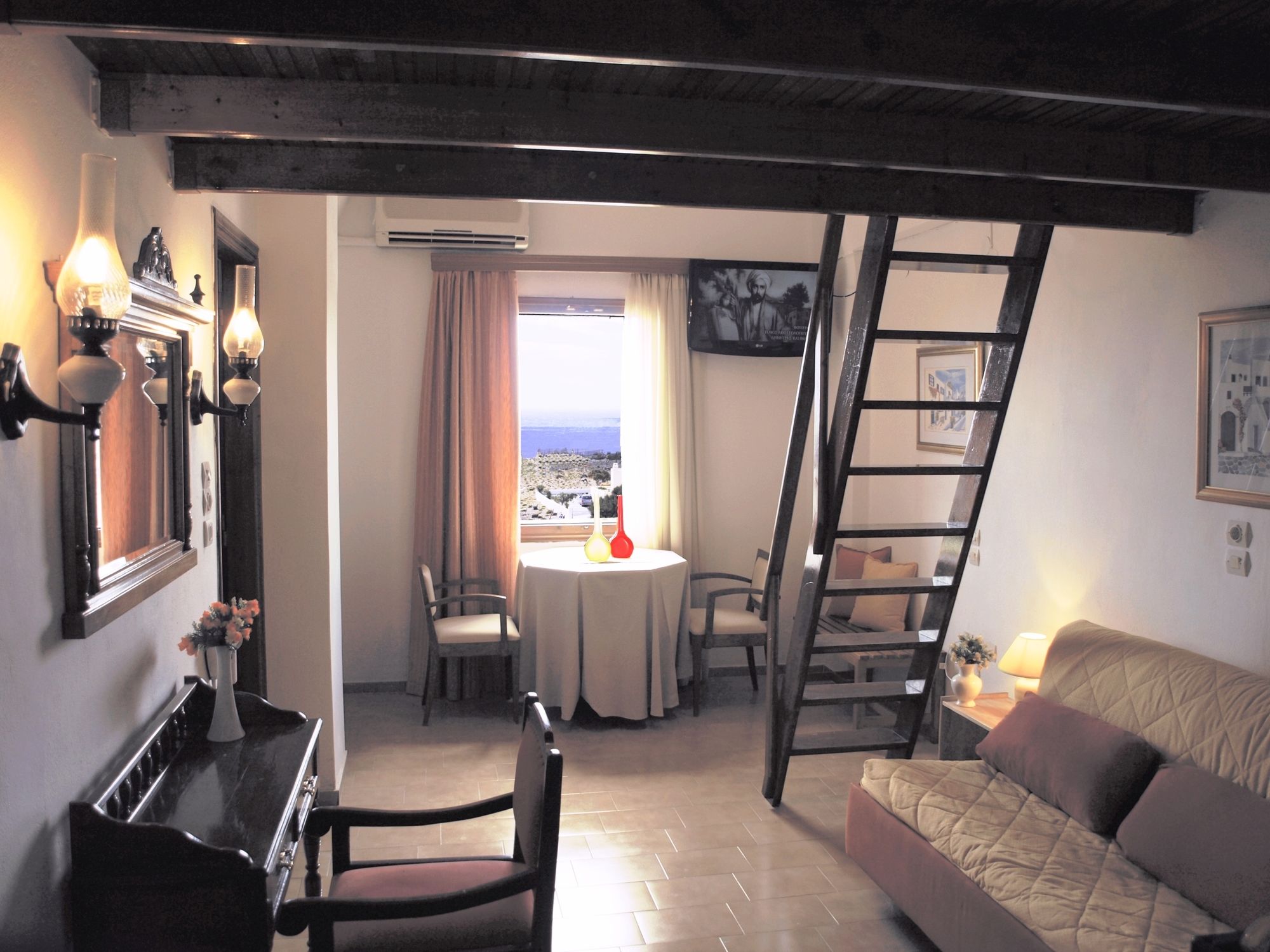 Фото Rodakas Hotel