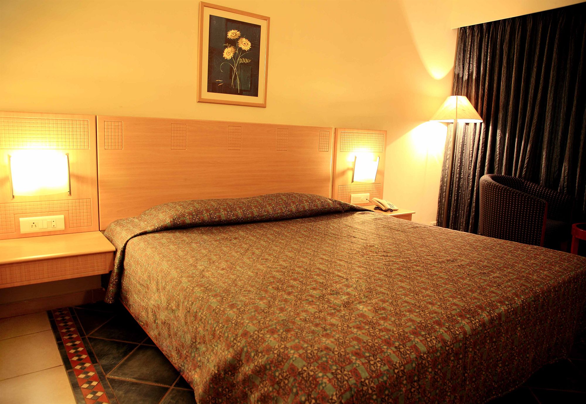 Фото Harrisons Hotel