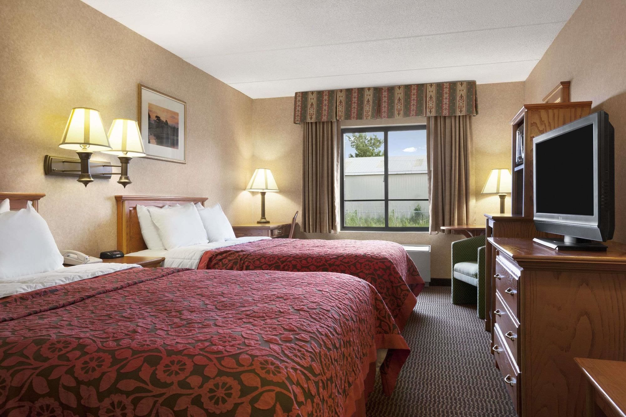 Фото Holiday Inn Express Plattsburgh, an Ihg Hotel