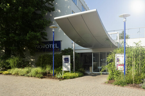 Гостиница Novotel Limoges Le Lac в Лиможе