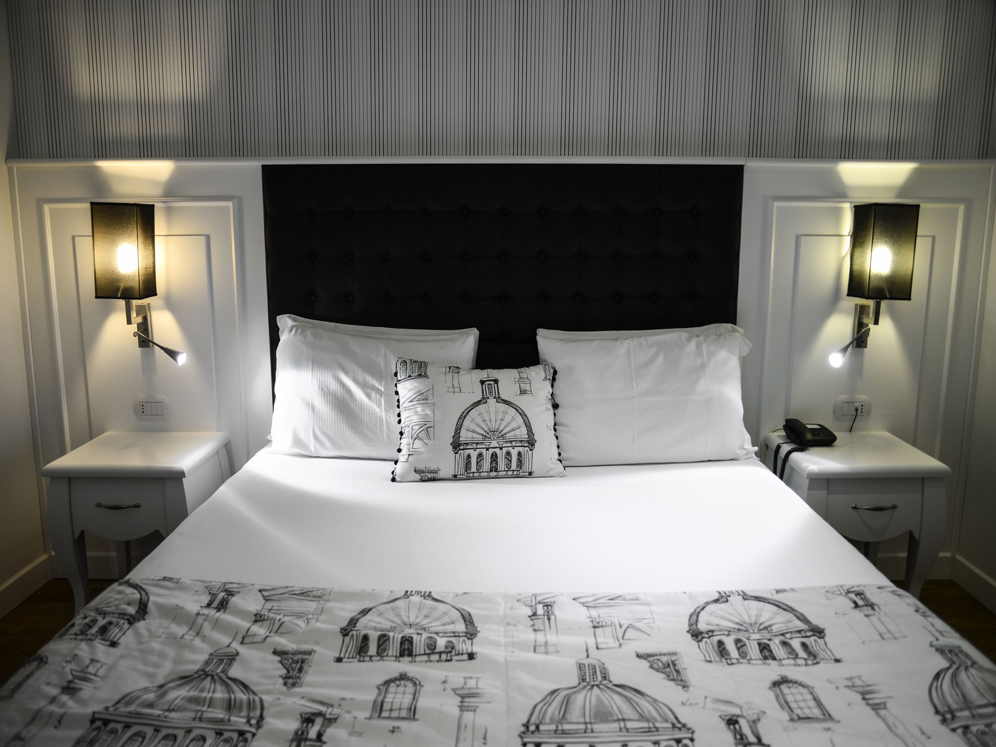 Фото At Forty One