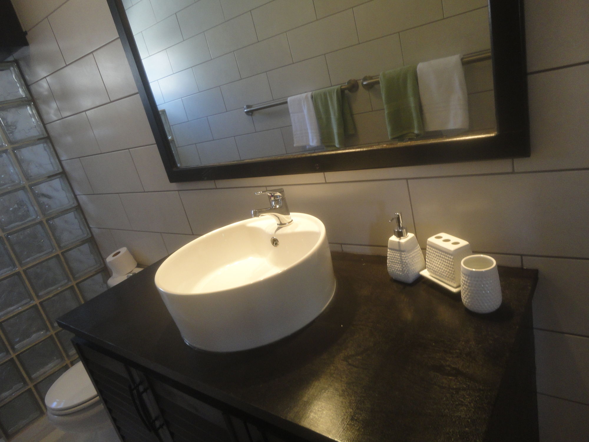 Фото Landslake Apartments