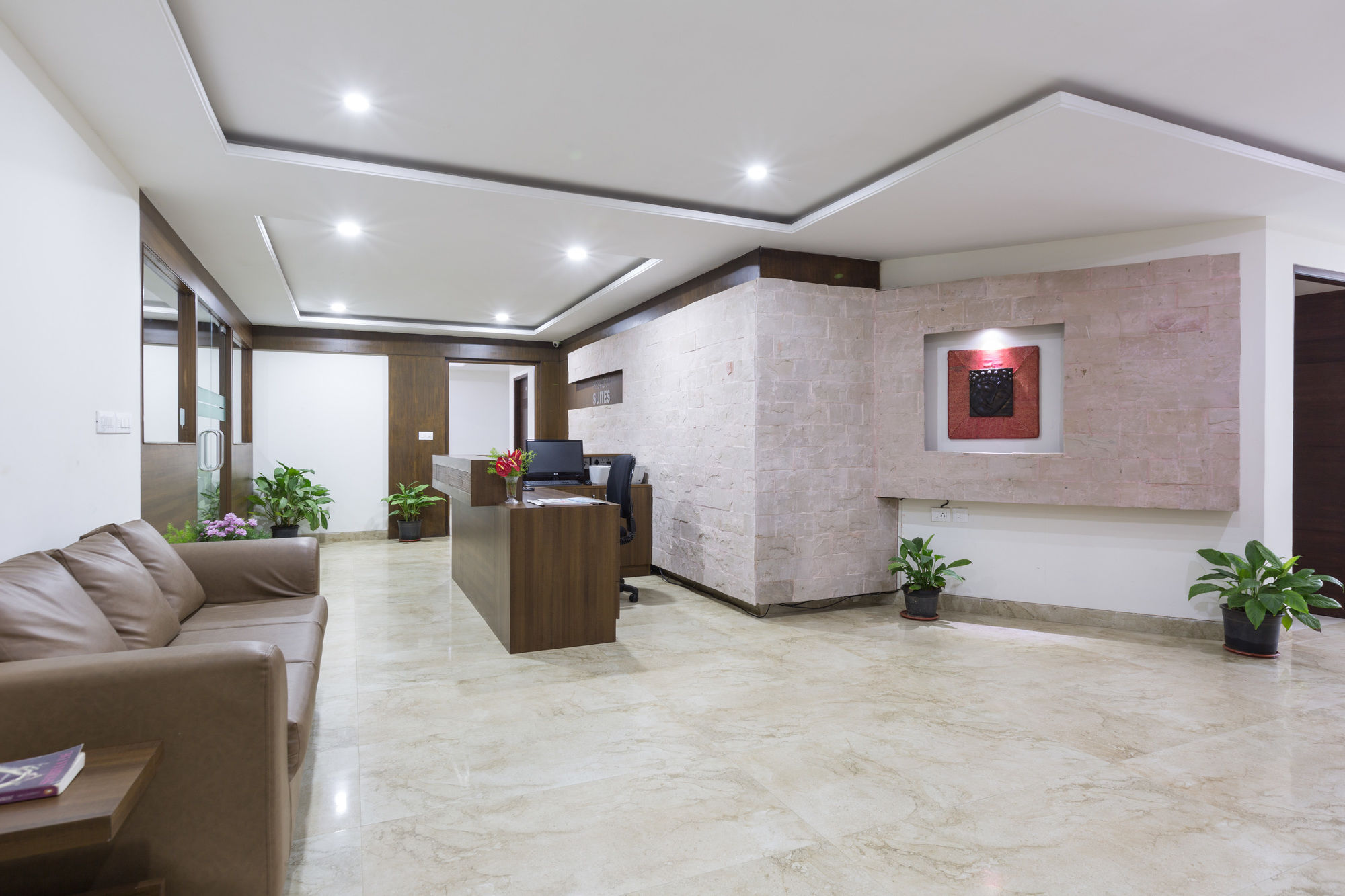 Фото The Sanctum Suites