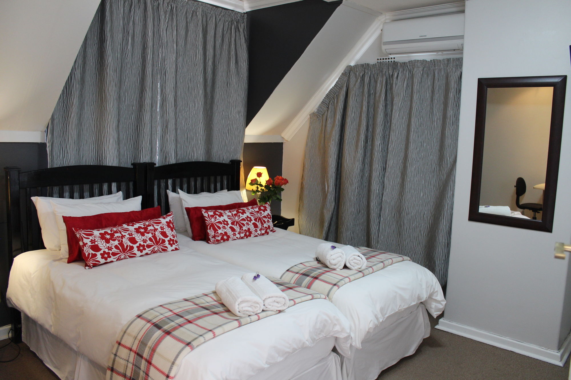 Фото 3Liebeloft Guest House