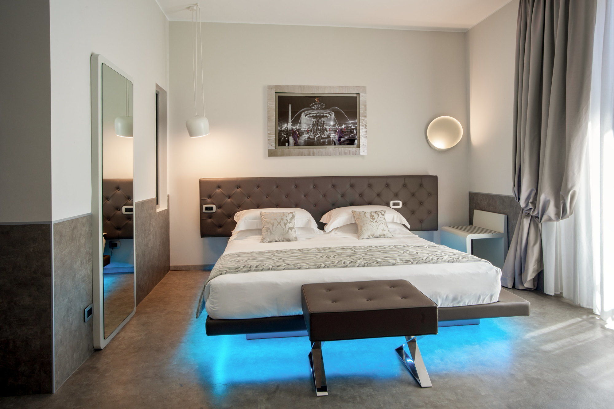 Фото Montenapoleone Suites