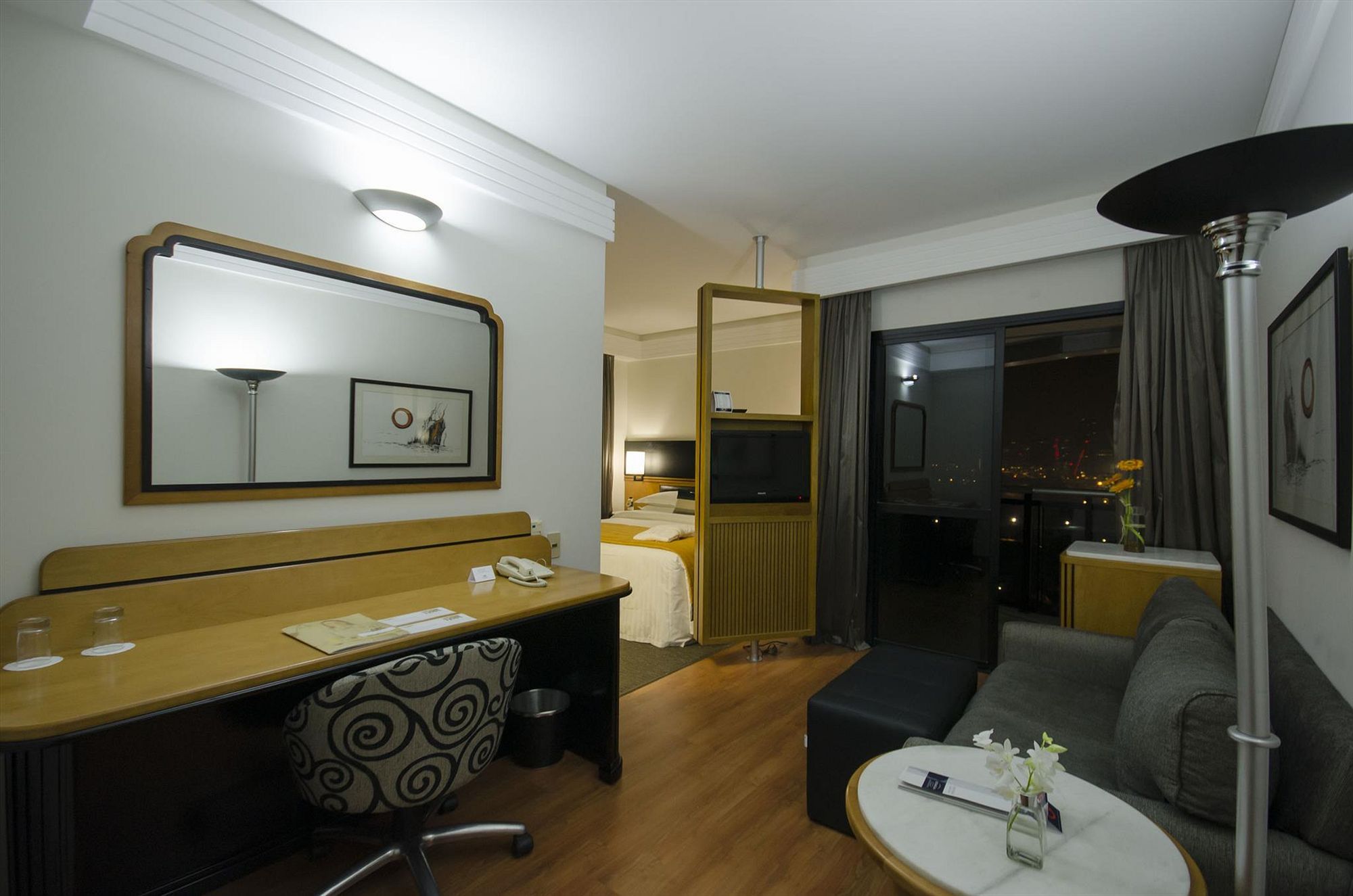 Фото Estanplaza International