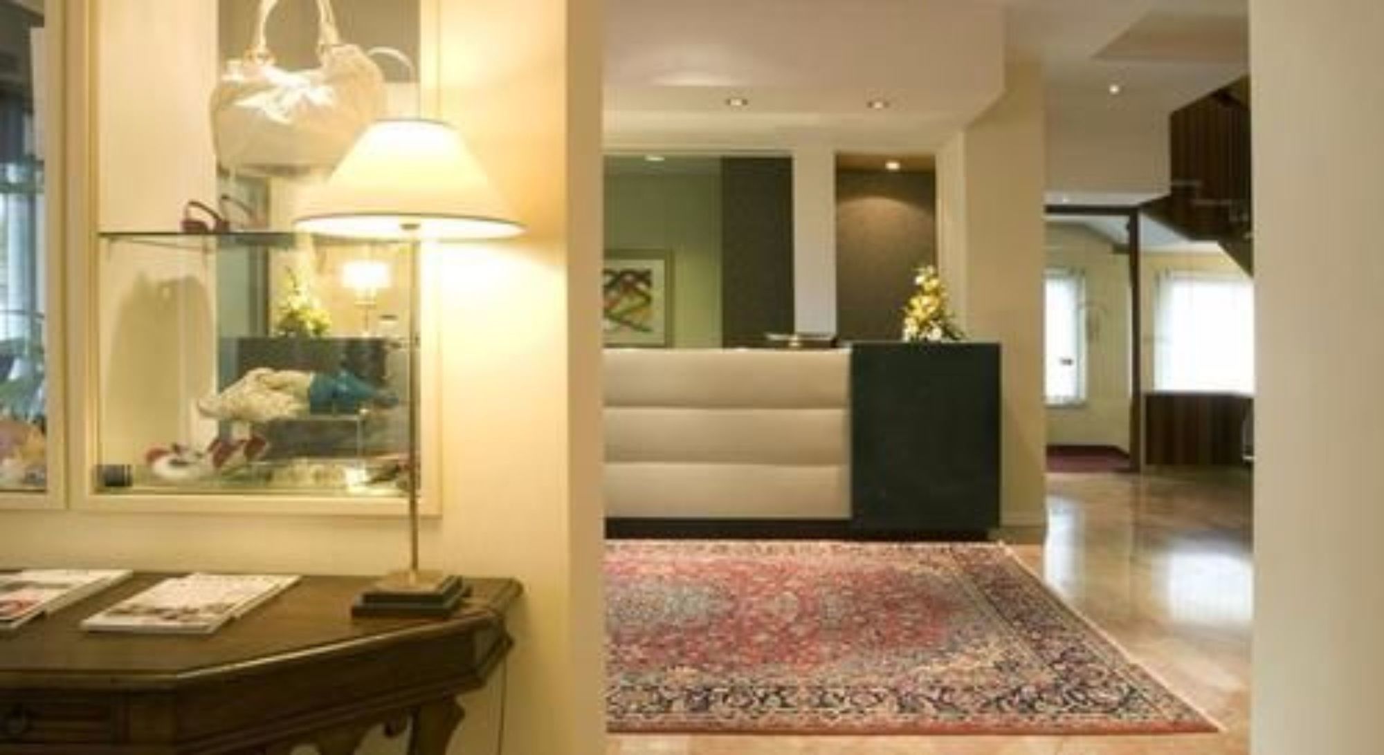 Фото National Hotel