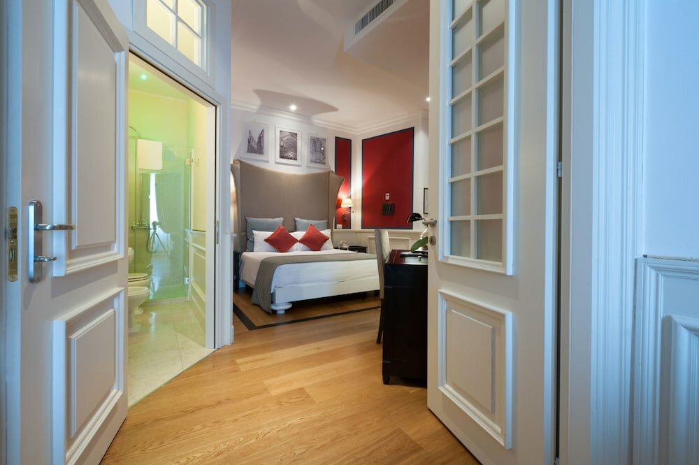 Фото отеля 2