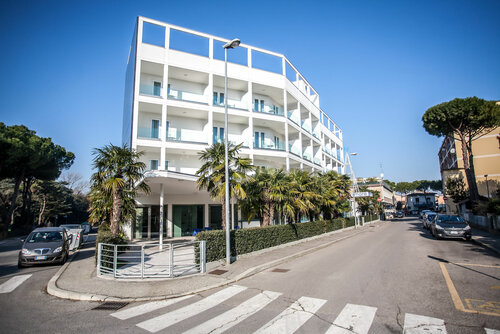 Внешний вид отеля Hotel Oceanomare в Равенне, фото 4