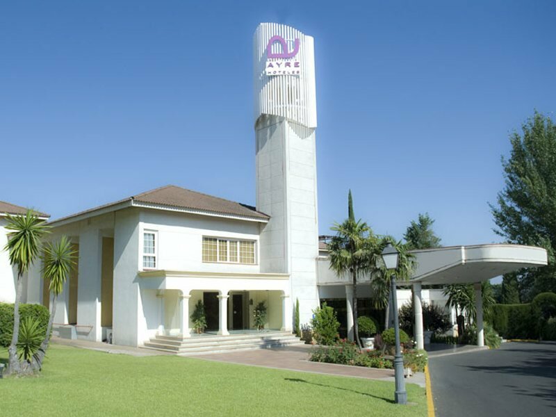 Фото отеля 2