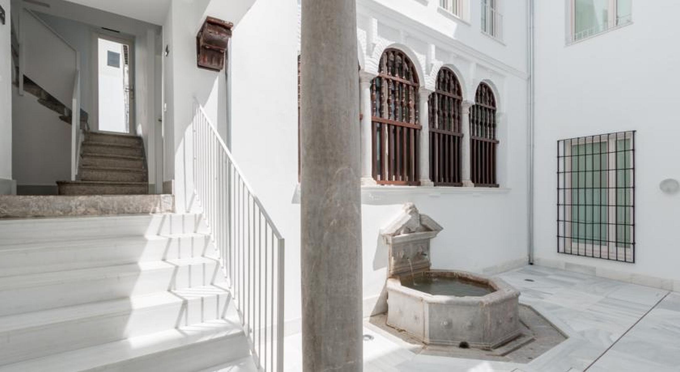 Фото Oro Del Darro Suites