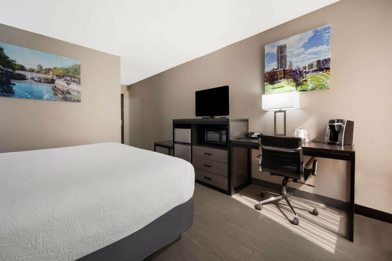 Фото Best Western Executive Inn