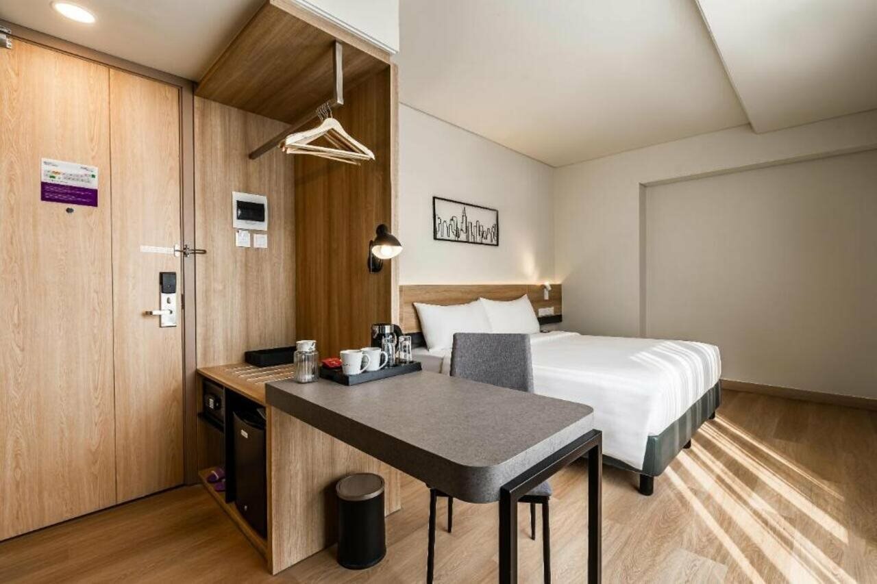 Фото Отель Quest Hotel Prime Pemuda