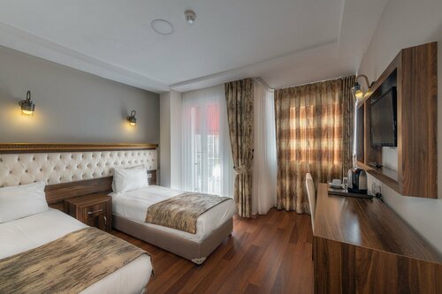 Гостиница Aristocrat Hotel в Фатихе
