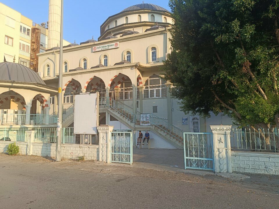 Mosque Fatih Sultan Mehmet Cami, Muratpasa, photo