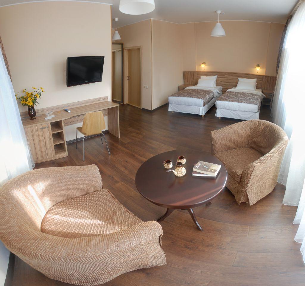 Фото отеля 1