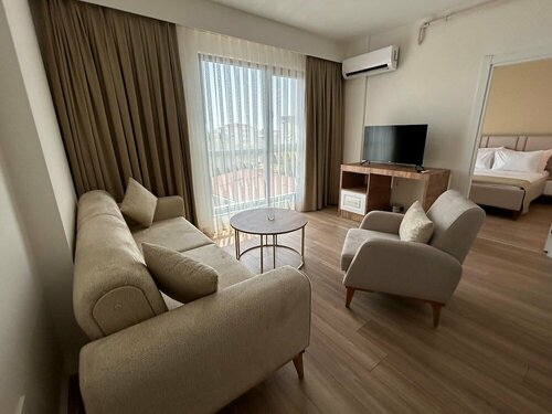 Гостиница Petra Port Hotel в Тузле