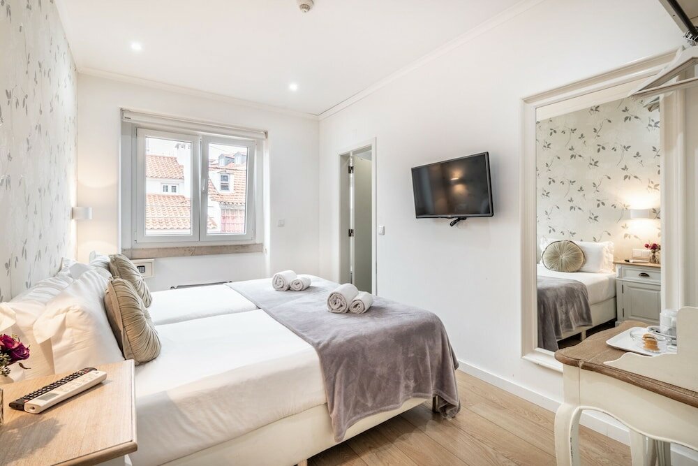 Фото Lisbon Terrace Suites for Large Groups