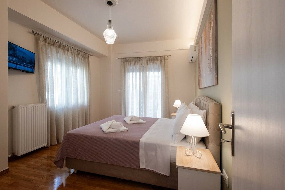 Фото Blue Ark Acropolis Compass