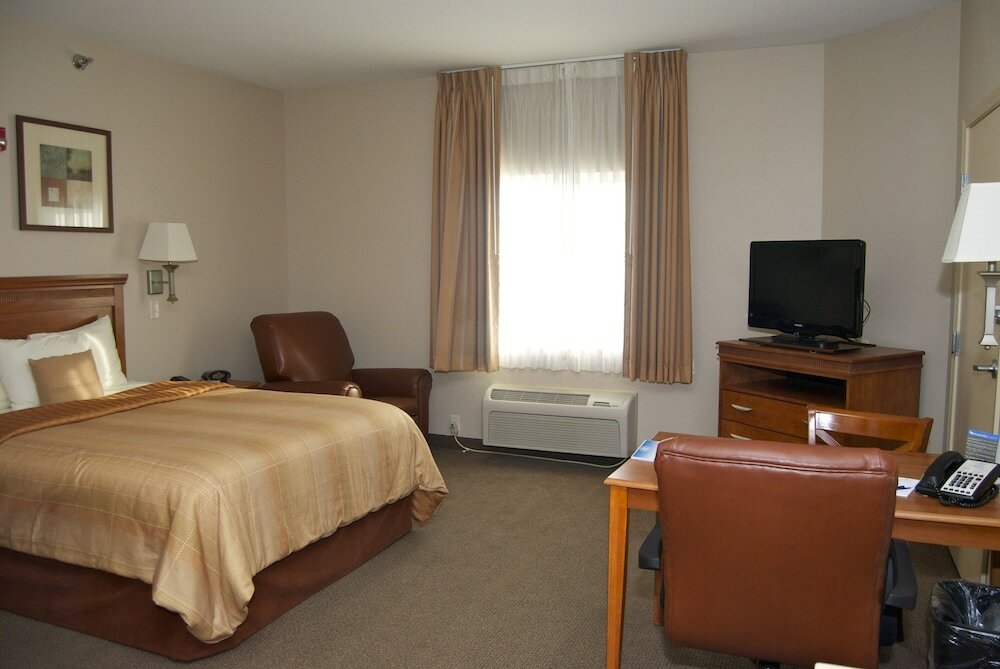 Фото Candlewood Suites Elkhart, an Ihg Hotel