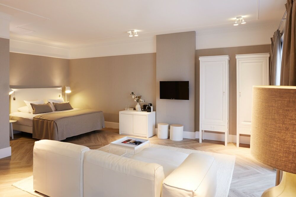 Фото Theaterhotel De Oranjerie