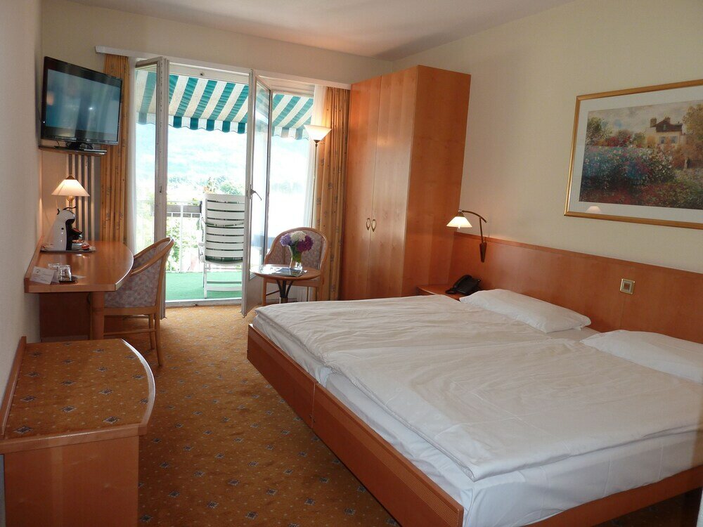 Фото Hotel La Perla