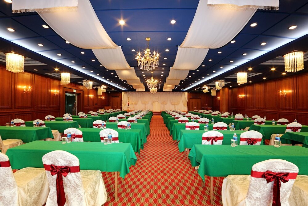 Фото Chuncheon Bears Hotel